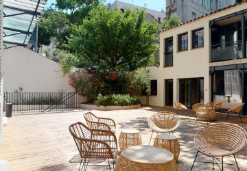 Rent a flexible workspace in Marseille 6